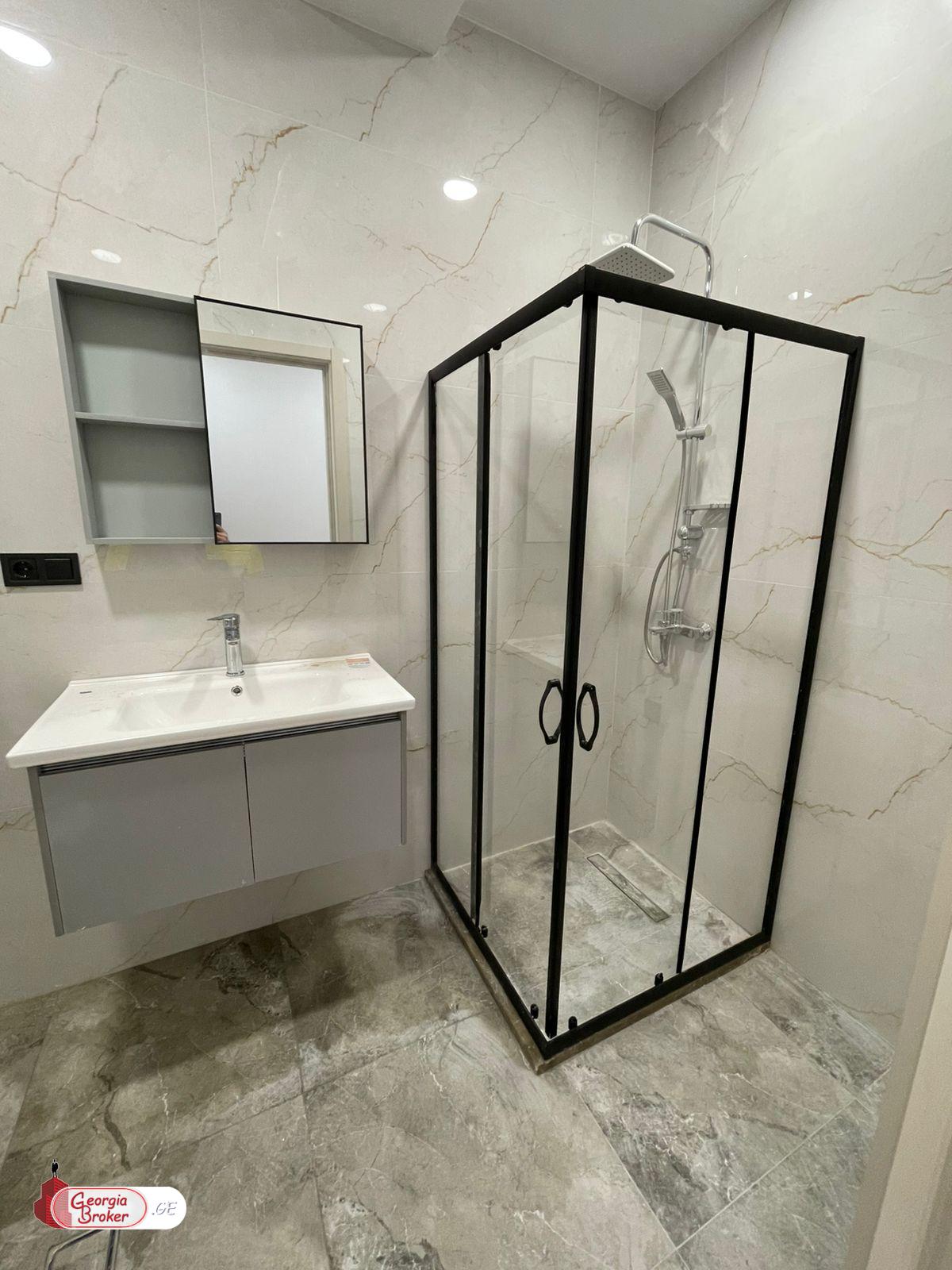 იყიდება ახალი გარემონტებული 3 ოთახიანი ბინა